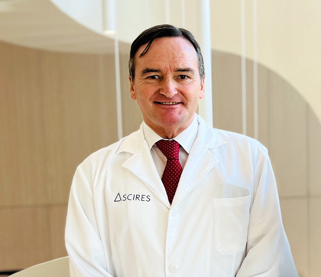 Doctor Mikel San Julian Cirujano Ortopédico y Traumatólogo en Hospital Ascires Valencia. Especializado en Tumores óseos y musculoesqueléticos, y ortopedia infantil